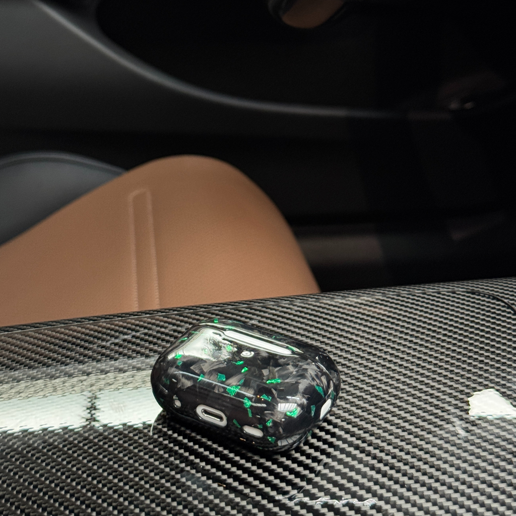 Forged Carbon Case with Green Flakes for AirPods